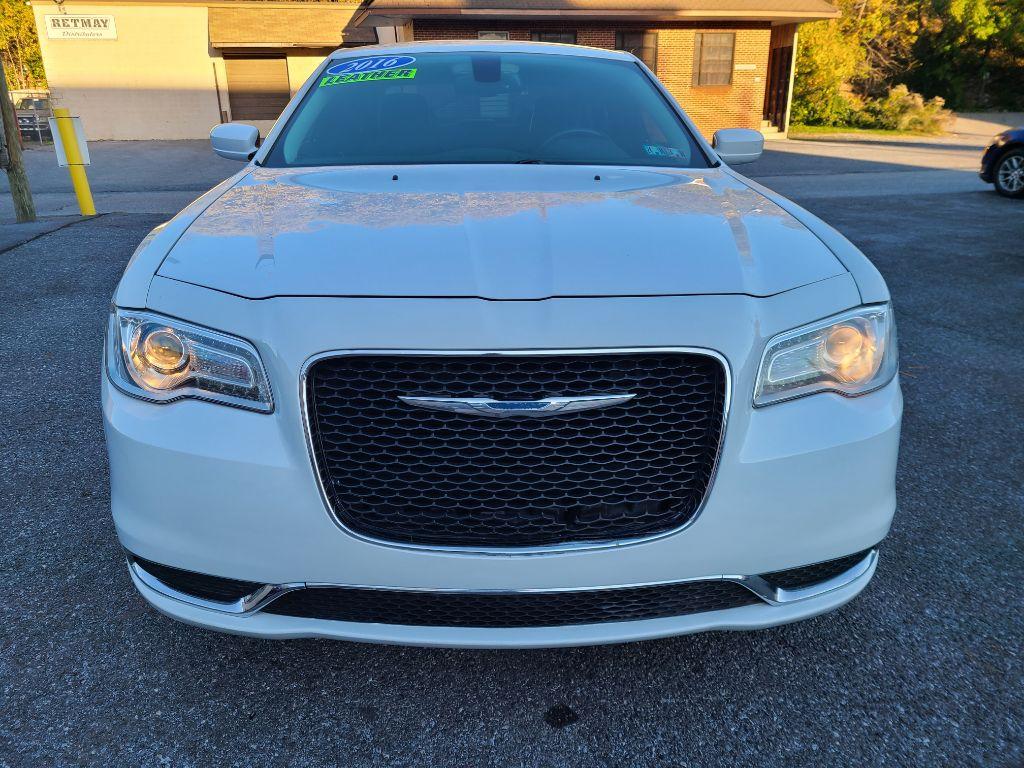 2016 WHITE CHRYSLER 300 LIMITED (2C3CCAAGXGH) with an 3.6L engine, Automatic transmission, located at 7981 Paxton Street, Harrisburg, PA, 17111, (717) 561-2926, 40.261490, -76.749229 - WE FINANCE!!! Good Credit/ Bad Credit/ No Credit - ALL Trade-Ins Welcomed!!! ***Guaranteed Credit Approval*** APPLY ONLINE or CALL us TODAY ;) Internet Prices and Marketplace Prices are SPECIAL discounted ***CASH DEALS*** Retail Prices are higher. Please call us to discuss your cash and finan - Photo #7