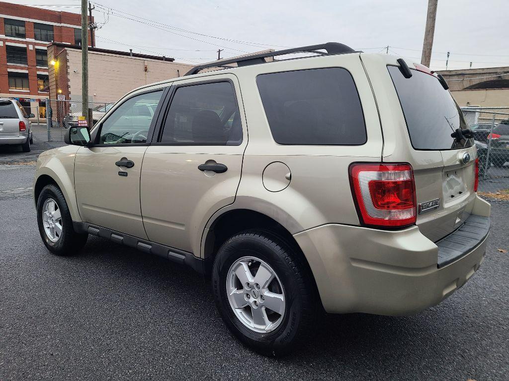 2011 TAN FORD ESCAPE XLT (1FMCU0D75BK) with an 2.5L engine, Automatic transmission, located at 117 North Cameron Street, Harrisburg, PA, 17101, (717) 963-8962, 40.267021, -76.875351 - WE FINANCE!!! Good Credit/ Bad Credit/ No Credit - ALL Trade-Ins Welcomed!!! ***Guaranteed Credit Approval*** APPLY ONLINE or CALL us TODAY ;) Internet Prices and Marketplace Prices are SPECIAL discounted ***CASH DEALS*** Retail Prices are higher. Please call us to discuss your cash and finan - Photo #2