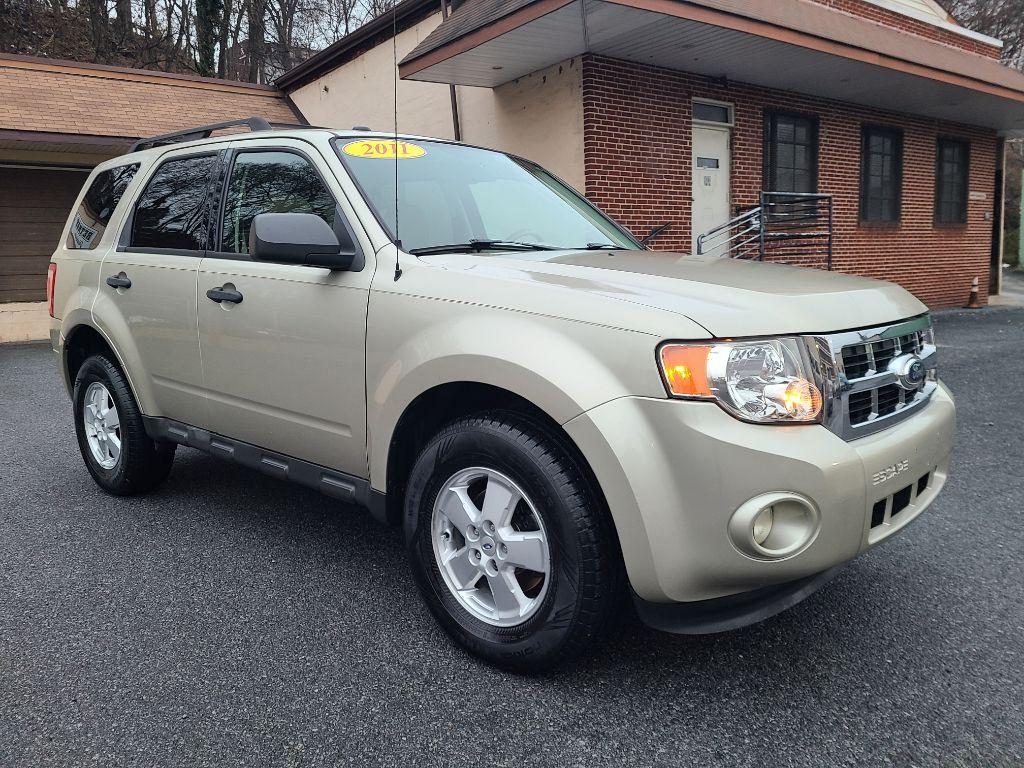 2011 TAN FORD ESCAPE XLT (1FMCU0D75BK) with an 2.5L engine, Automatic transmission, located at 117 North Cameron Street, Harrisburg, PA, 17101, (717) 963-8962, 40.267021, -76.875351 - WE FINANCE!!! Good Credit/ Bad Credit/ No Credit - ALL Trade-Ins Welcomed!!! ***Guaranteed Credit Approval*** APPLY ONLINE or CALL us TODAY ;) Internet Prices and Marketplace Prices are SPECIAL discounted ***CASH DEALS*** Retail Prices are higher. Please call us to discuss your cash and finan - Photo #6