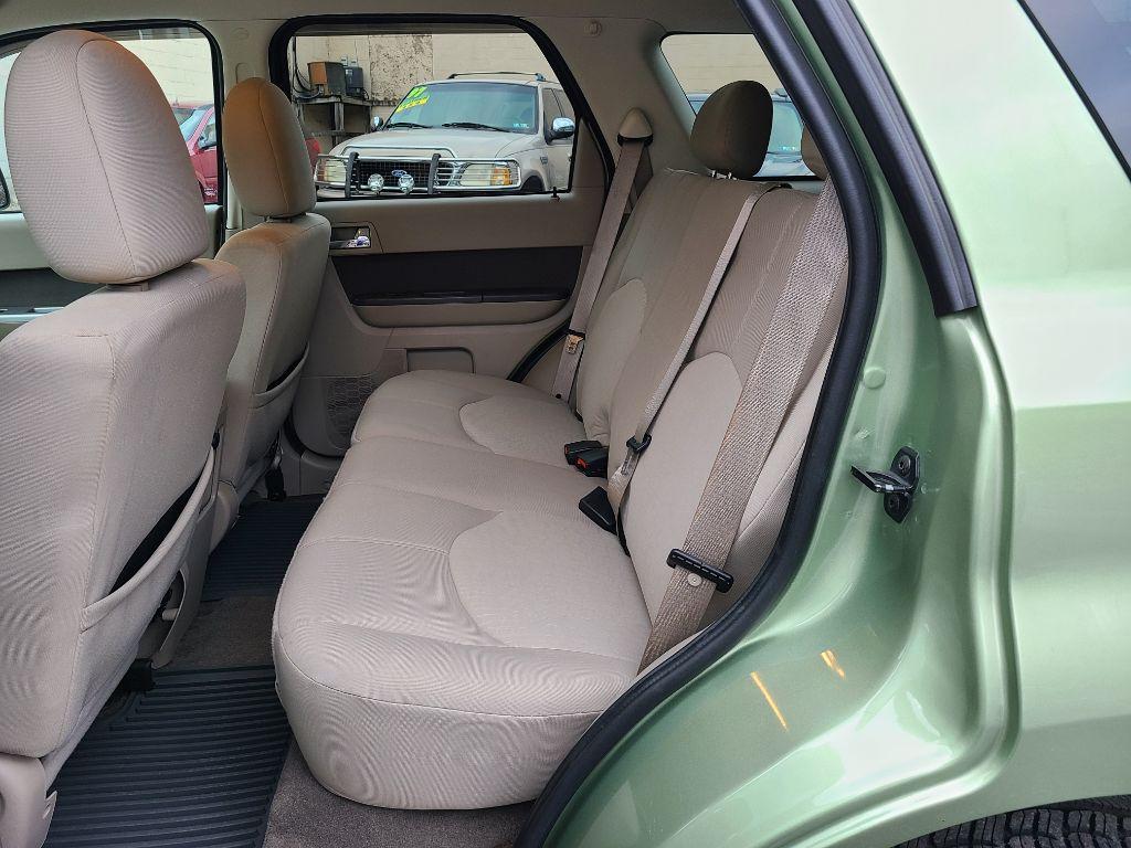 2009 GREEN MERCURY MARINER HYBRID (4M2CU29379K) with an 2.5L engine, Continuously Variable transmission, located at 7981 Paxton Street, Harrisburg, PA, 17111, (717) 561-2926, 40.261490, -76.749229 - WE FINANCE!!! Good Credit/ Bad Credit/ No Credit - ALL Trade-Ins Welcomed!!! ***Guaranteed Credit Approval*** APPLY ONLINE or CALL us TODAY ;) Internet Prices and Marketplace Prices are SPECIAL discounted ***CASH DEALS*** Retail Prices are higher. Please call us to discuss your cash and finan - Photo #12