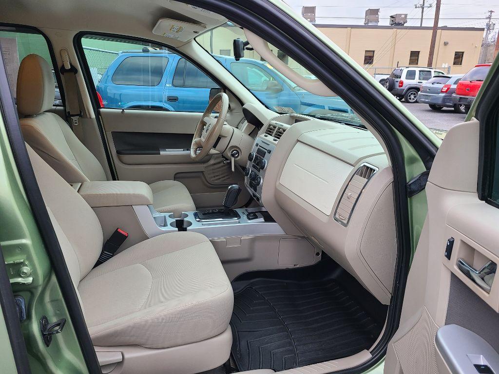 2009 GREEN MERCURY MARINER HYBRID (4M2CU29379K) with an 2.5L engine, Continuously Variable transmission, located at 7981 Paxton Street, Harrisburg, PA, 17111, (717) 561-2926, 40.261490, -76.749229 - WE FINANCE!!! Good Credit/ Bad Credit/ No Credit - ALL Trade-Ins Welcomed!!! ***Guaranteed Credit Approval*** APPLY ONLINE or CALL us TODAY ;) Internet Prices and Marketplace Prices are SPECIAL discounted ***CASH DEALS*** Retail Prices are higher. Please call us to discuss your cash and finan - Photo #8