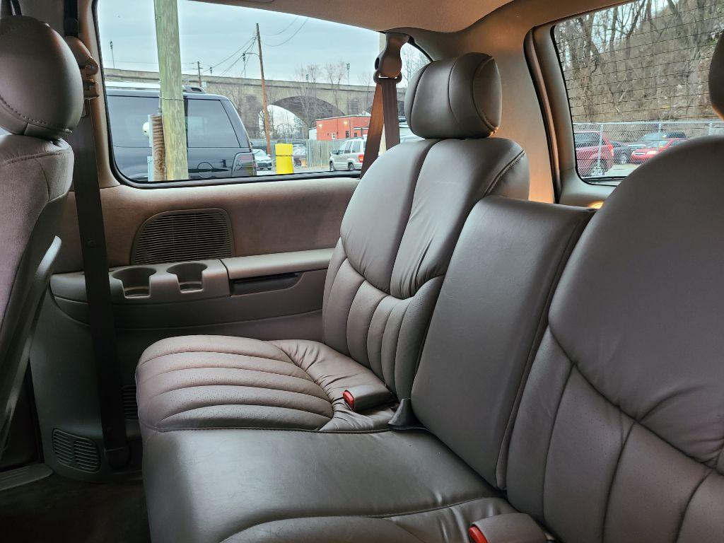 1999 WHITE CHRYSLER TOWN and COUNTRY LIMITED (1C4GP64L5XB) with an 3.8L engine, Automatic transmission, located at 117 North Cameron Street, Harrisburg, PA, 17101, (717) 963-8962, 40.267021, -76.875351 - WE FINANCE!!! Good Credit/ Bad Credit/ No Credit - ALL Trade-Ins Welcomed!!! ***Guaranteed Credit Approval*** APPLY ONLINE or CALL us TODAY ;) Internet Prices and Marketplace Prices are SPECIAL discounted ***CASH DEALS*** Retail Prices are higher. Please call us to discuss your cash and finan - Photo #13