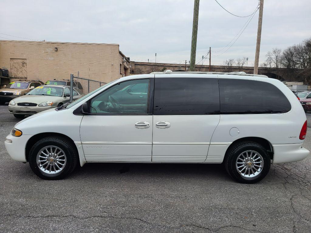1999 WHITE CHRYSLER TOWN and COUNTRY LIMITED (1C4GP64L5XB) with an 3.8L engine, Automatic transmission, located at 117 North Cameron Street, Harrisburg, PA, 17101, (717) 963-8962, 40.267021, -76.875351 - WE FINANCE!!! Good Credit/ Bad Credit/ No Credit - ALL Trade-Ins Welcomed!!! ***Guaranteed Credit Approval*** APPLY ONLINE or CALL us TODAY ;) Internet Prices and Marketplace Prices are SPECIAL discounted ***CASH DEALS*** Retail Prices are higher. Please call us to discuss your cash and finan - Photo #1