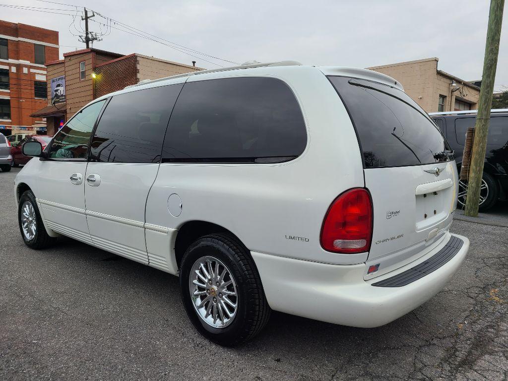 1999 WHITE CHRYSLER TOWN and COUNTRY LIMITED (1C4GP64L5XB) with an 3.8L engine, Automatic transmission, located at 117 North Cameron Street, Harrisburg, PA, 17101, (717) 963-8962, 40.267021, -76.875351 - WE FINANCE!!! Good Credit/ Bad Credit/ No Credit - ALL Trade-Ins Welcomed!!! ***Guaranteed Credit Approval*** APPLY ONLINE or CALL us TODAY ;) Internet Prices and Marketplace Prices are SPECIAL discounted ***CASH DEALS*** Retail Prices are higher. Please call us to discuss your cash and finan - Photo #2