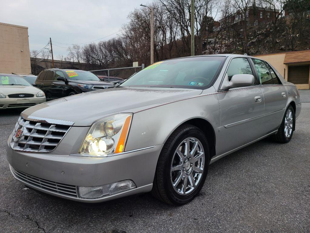 2007 WHITE CADILLAC DTS (1G6KD57937U) with an 4.6L engine, Automatic transmission, located at 117 North Cameron Street, Harrisburg, PA, 17101, (717) 963-8962, 40.267021, -76.875351 - WE FINANCE!!! Good Credit/ Bad Credit/ No Credit - ALL Trade-Ins Welcomed!!! ***Guaranteed Credit Approval*** APPLY ONLINE or CALL us TODAY ;) Internet Prices and Marketplace Prices are SPECIAL discounted ***CASH DEALS*** Retail Prices are higher. Please call us to discuss your cash and finan - Photo #0