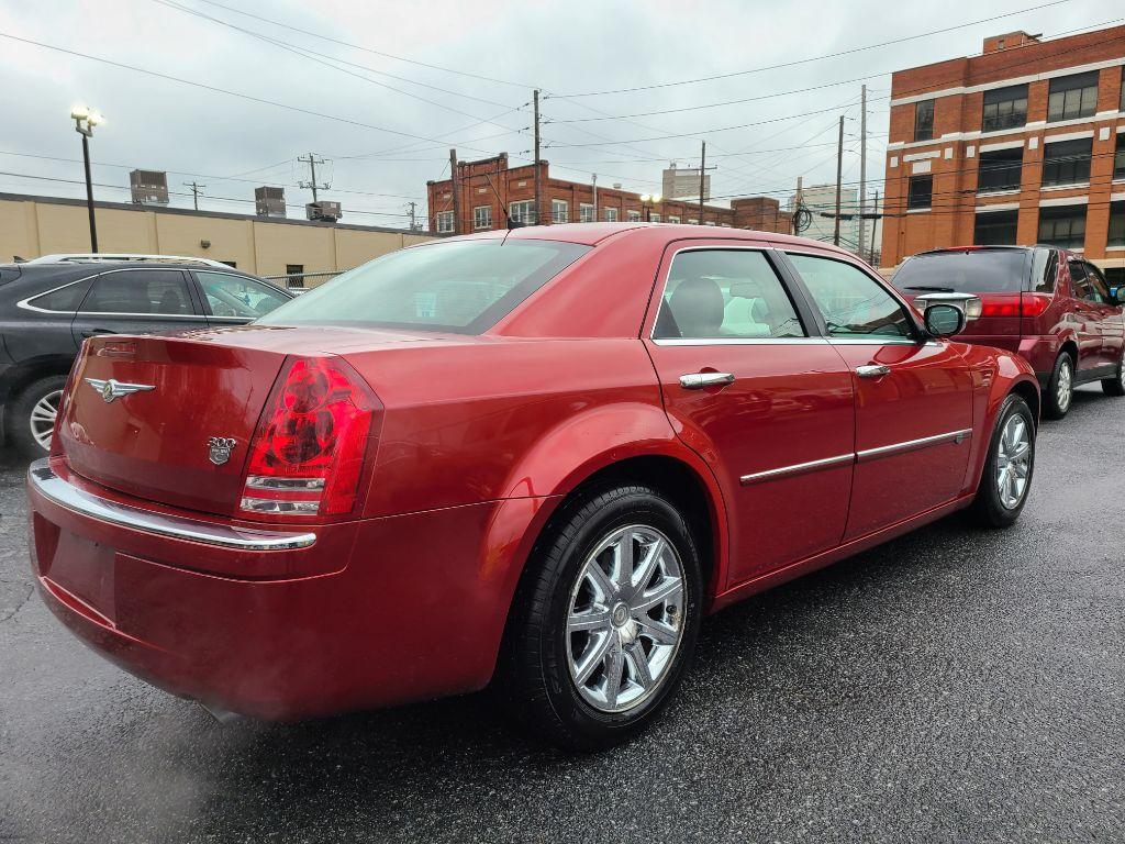 2008 RED CHRYSLER 300C (2C3KA63H38H) with an 5.7L engine, Automatic transmission, located at 117 North Cameron Street, Harrisburg, PA, 17101, (717) 963-8962, 40.267021, -76.875351 - Photo #4