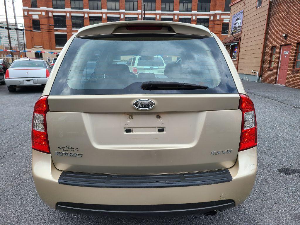 2007 TAN KIA RONDO LX (KNAFG526077) with an 2.7L engine, Automatic transmission, located at 117 North Cameron Street, Harrisburg, PA, 17101, (717) 963-8962, 40.267021, -76.875351 - WE FINANCE!!! Good Credit/ Bad Credit/ No Credit - ALL Trade-Ins Welcomed!!! ***Guaranteed Credit Approval*** APPLY ONLINE or CALL us TODAY ;) Internet Prices and Marketplace Prices are SPECIAL discounted ***CASH DEALS*** Retail Prices are higher. Please call us to discuss your cash and finan - Photo #3