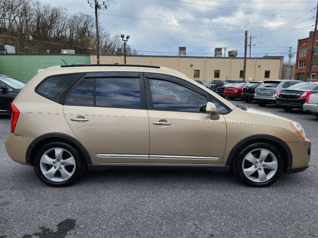 2007 TAN KIA RONDO LX (KNAFG526077) with an 2.7L engine, Automatic transmission, located at 117 North Cameron Street, Harrisburg, PA, 17101, (717) 963-8962, 40.267021, -76.875351 - WE FINANCE!!! Good Credit/ Bad Credit/ No Credit - ALL Trade-Ins Welcomed!!! ***Guaranteed Credit Approval*** APPLY ONLINE or CALL us TODAY ;) Internet Prices and Marketplace Prices are SPECIAL discounted ***CASH DEALS*** Retail Prices are higher. Please call us to discuss your cash and finan - Photo #5