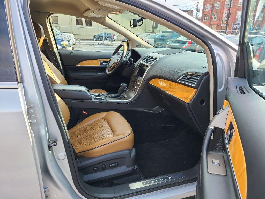 2013 SILVER LINCOLN MKX (2LMDJ8JK4DB) with an 3.7L engine, Automatic transmission, located at 117 North Cameron Street, Harrisburg, PA, 17101, (717) 963-8962, 40.267021, -76.875351 - WE FINANCE!!! Good Credit/ Bad Credit/ No Credit - ALL Trade-Ins Welcomed!!! ***Guaranteed Credit Approval*** APPLY ONLINE or CALL us TODAY ;) Internet Prices and Marketplace Prices are SPECIAL discounted ***CASH DEALS*** Retail Prices are higher. Please call us to discuss your cash and finan - Photo #13