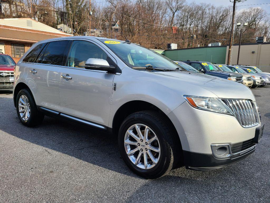 2013 SILVER LINCOLN MKX (2LMDJ8JK4DB) with an 3.7L engine, Automatic transmission, located at 117 North Cameron Street, Harrisburg, PA, 17101, (717) 963-8962, 40.267021, -76.875351 - WE FINANCE!!! Good Credit/ Bad Credit/ No Credit - ALL Trade-Ins Welcomed!!! ***Guaranteed Credit Approval*** APPLY ONLINE or CALL us TODAY ;) Internet Prices and Marketplace Prices are SPECIAL discounted ***CASH DEALS*** Retail Prices are higher. Please call us to discuss your cash and finan - Photo #6