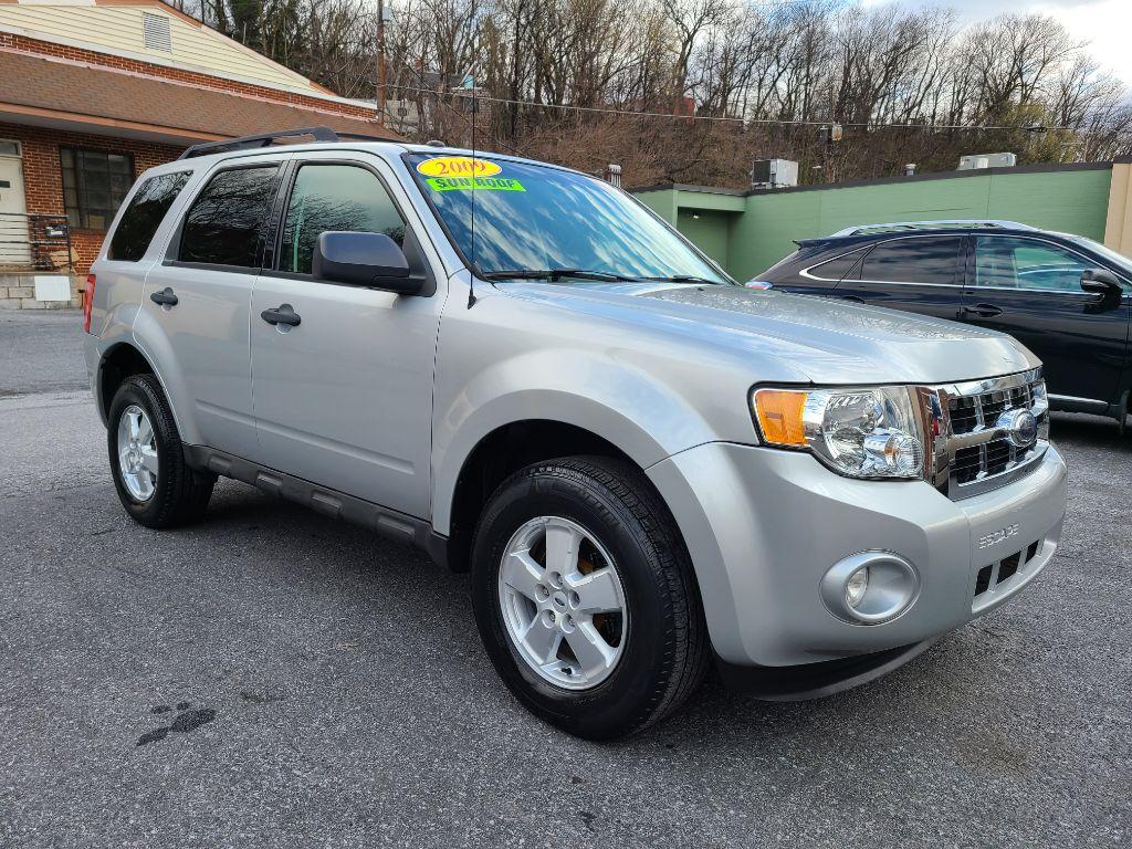 2009 SILVER FORD ESCAPE XLT (1FMCU03799K) with an 2.5L engine, Automatic transmission, located at 117 North Cameron Street, Harrisburg, PA, 17101, (717) 963-8962, 40.267021, -76.875351 - Photo #21