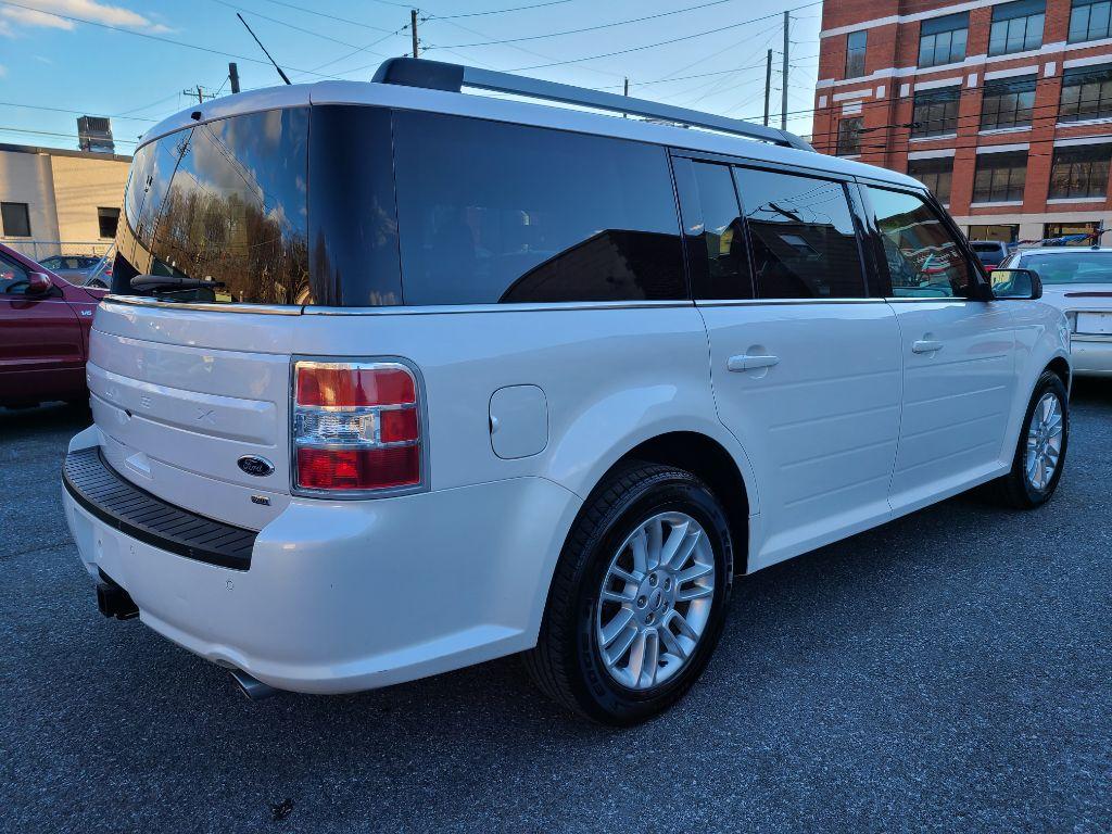 2014 WHITE FORD FLEX SEL (2FMHK6C83EB) with an 3.5L engine, Automatic transmission, located at 7981 Paxton Street, Harrisburg, PA, 17111, (717) 561-2926, 40.261490, -76.749229 - Photo #4