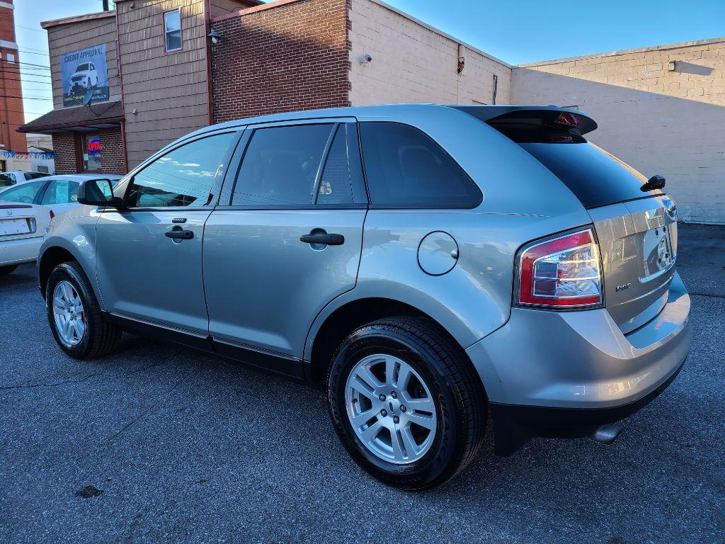 2007 GRAY FORD EDGE SE (2FMDK46C67B) with an 3.5L engine, Automatic transmission, located at 117 North Cameron Street, Harrisburg, PA, 17101, (717) 963-8962, 40.267021, -76.875351 - Photo #2