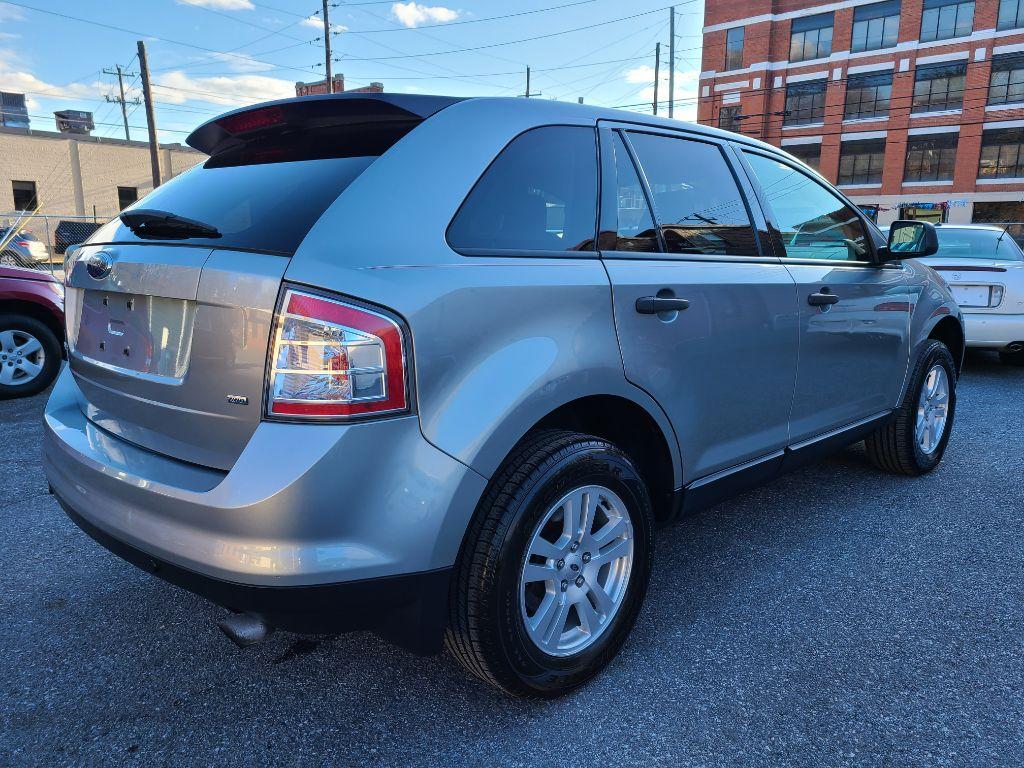 2007 GRAY FORD EDGE SE (2FMDK46C67B) with an 3.5L engine, Automatic transmission, located at 117 North Cameron Street, Harrisburg, PA, 17101, (717) 963-8962, 40.267021, -76.875351 - Photo #4