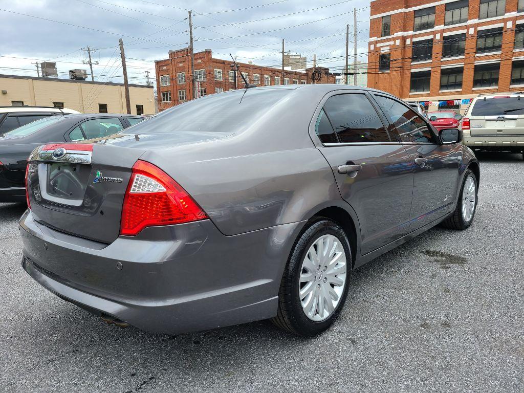 2012 GRAY FORD FUSION HYBRID (3FADP0L31CR) with an 2.5L engine, Continuously Variable transmission, located at 117 North Cameron Street, Harrisburg, PA, 17101, (717) 963-8962, 40.267021, -76.875351 - Photo #4