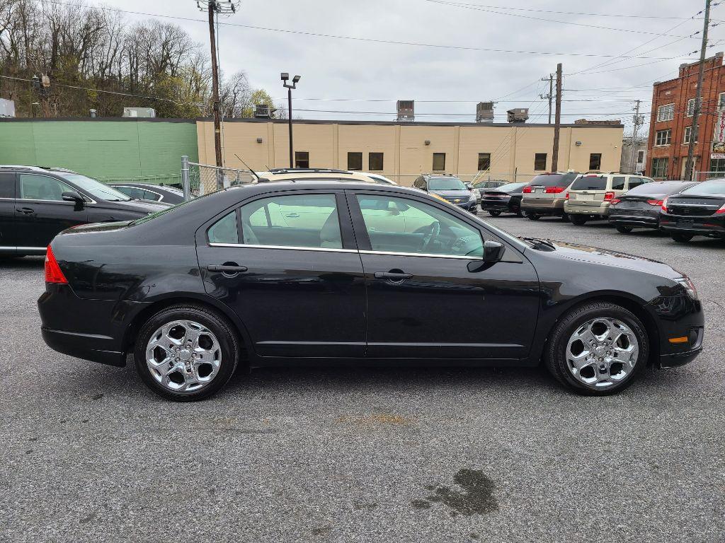2010 BLACK FORD FUSION SE (3FAHP0HA8AR) with an 2.5L engine, Automatic transmission, located at 117 North Cameron Street, Harrisburg, PA, 17101, (717) 963-8962, 40.267021, -76.875351 - Photo #5