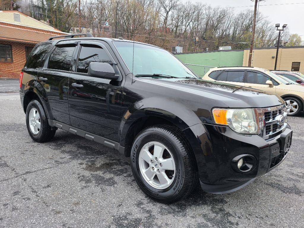 2012 BLACK FORD ESCAPE XLT (1FMCU9D74CK) with an 2.5L engine, Automatic transmission, located at 117 North Cameron Street, Harrisburg, PA, 17101, (717) 963-8962, 40.267021, -76.875351 - Photo #6