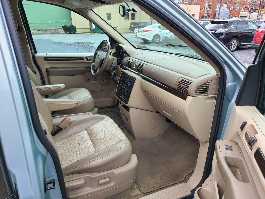 2006 GREEN MERCURY MONTEREY LUXURY (2MRDA222X6B) with an 4.2L engine, Automatic transmission, located at 117 North Cameron Street, Harrisburg, PA, 17101, (717) 963-8962, 40.267021, -76.875351 - WE FINANCE!!! Good Credit/ Bad Credit/ No Credit - ALL Trade-Ins Welcomed!!! ***Guaranteed Credit Approval*** APPLY ONLINE or CALL us TODAY ;) Internet Prices and Marketplace Prices are SPECIAL discounted ***CASH DEALS*** Retail Prices are higher. Please call us to discuss your cash and finan - Photo #8
