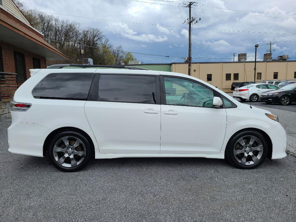 2012 WHITE TOYOTA SIENNA SPORT (5TDXK3DC8CS) with an 3.5L engine, Automatic transmission, located at 117 North Cameron Street, Harrisburg, PA, 17101, (717) 963-8962, 40.267021, -76.875351 - Photo #5