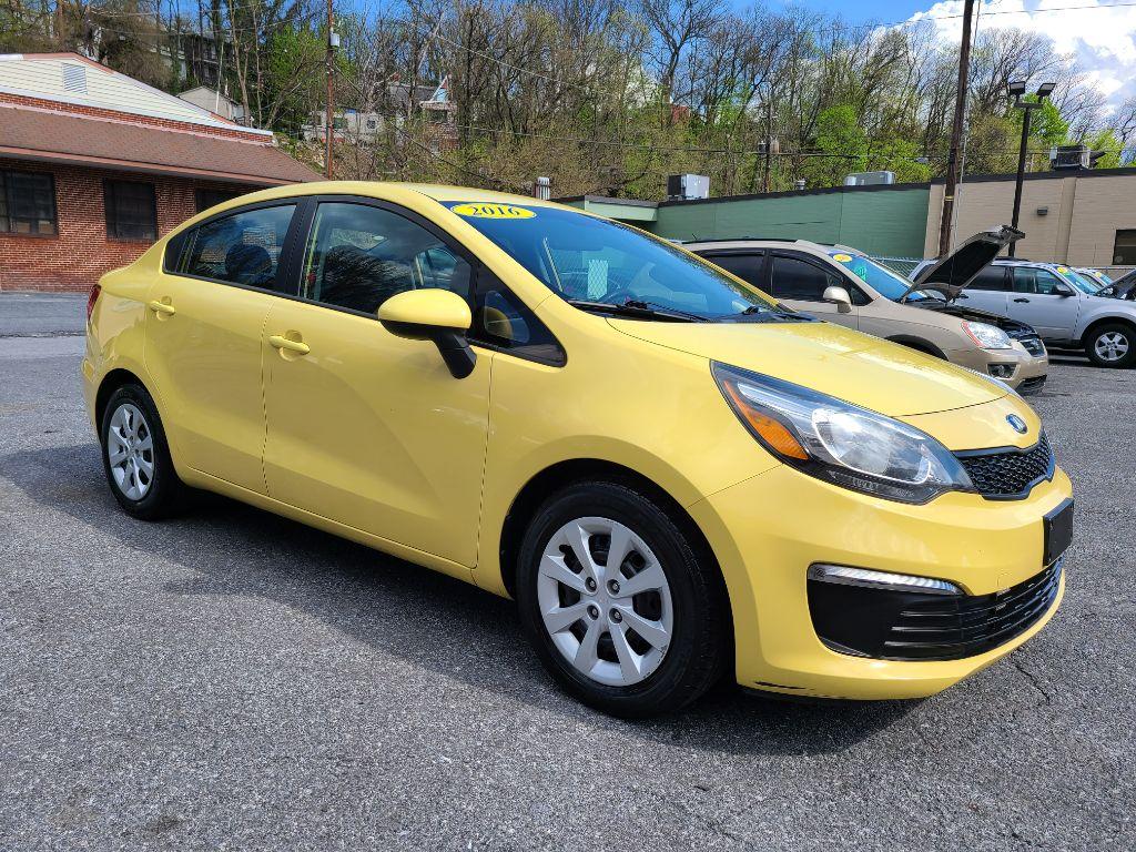 2016 YELLOW KIA RIO LX (KNADM4A32G6) with an 1.6L engine, 6-Speed Manual transmission, located at 117 North Cameron Street, Harrisburg, PA, 17101, (717) 963-8962, 40.267021, -76.875351 - Photo #6