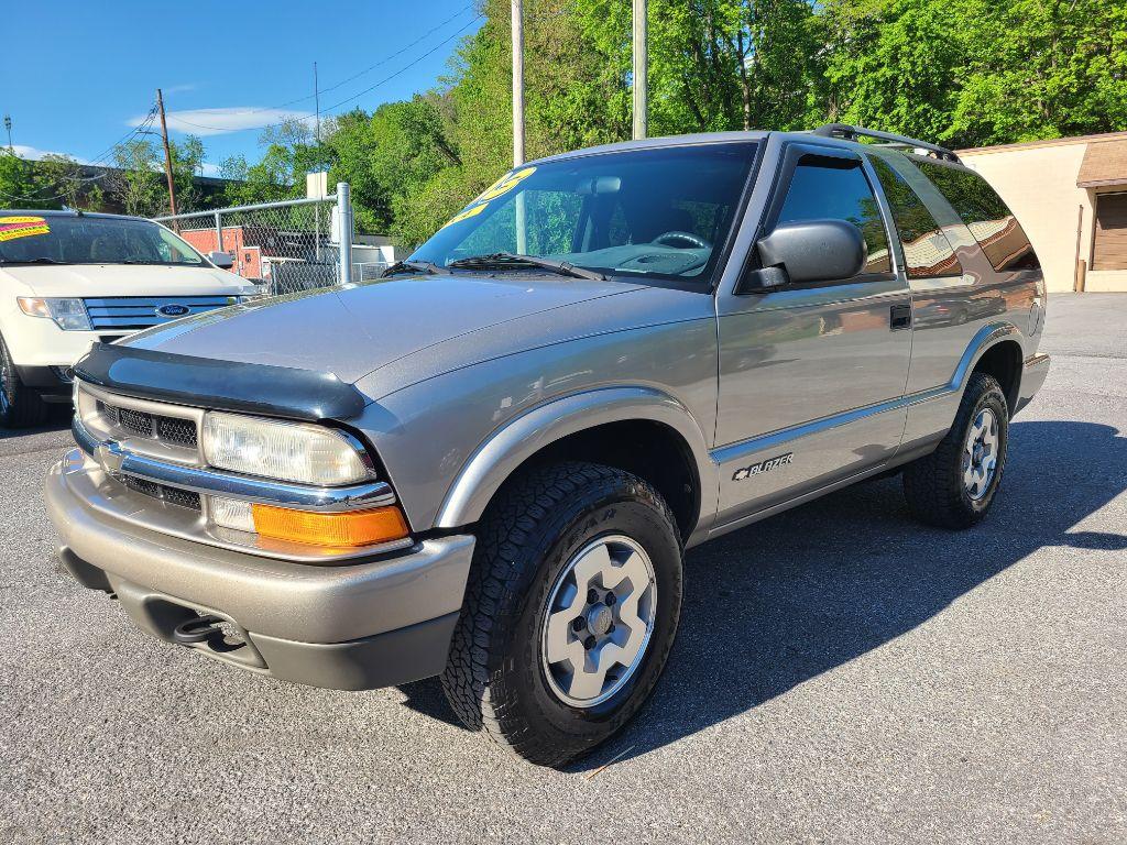 2003 GOLD CHEVROLET BLAZER LS (1GNCT18XX3K) with an 4.3L engine, Automatic transmission, located at 117 North Cameron Street, Harrisburg, PA, 17101, (717) 963-8962, 40.267021, -76.875351 - Photo #0