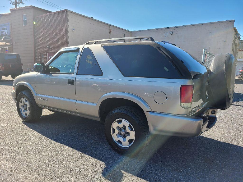 2003 GOLD CHEVROLET BLAZER LS (1GNCT18XX3K) with an 4.3L engine, Automatic transmission, located at 117 North Cameron Street, Harrisburg, PA, 17101, (717) 963-8962, 40.267021, -76.875351 - Photo #2