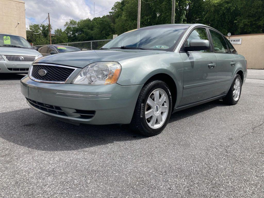 photo of 2005 FORD FIVE HUNDRED 4DR
