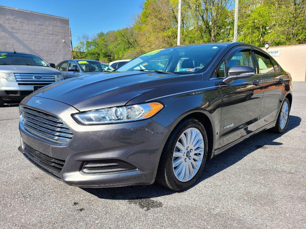 2015 GRAY FORD FUSION SE HYBRID (3FA6P0LU0FR) with an 2.0L engine, Continuously Variable transmission, located at 7981 Paxton Street, Harrisburg, PA, 17111, (717) 561-2926, 40.261490, -76.749229 - Photo #0