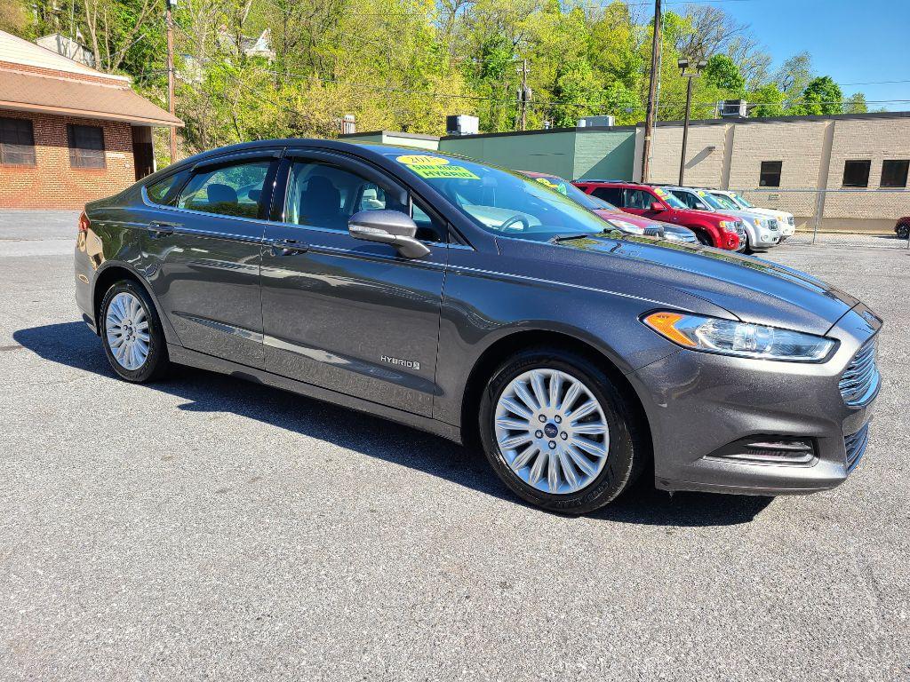 2015 GRAY FORD FUSION SE HYBRID (3FA6P0LU0FR) with an 2.0L engine, Continuously Variable transmission, located at 7981 Paxton Street, Harrisburg, PA, 17111, (717) 561-2926, 40.261490, -76.749229 - Photo #6