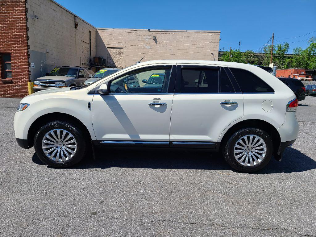 2013 WHITE LINCOLN MKX UTILITY (2LMDJ6JK7DB) with an 3.7L engine, Automatic transmission, located at 7981 Paxton Street, Harrisburg, PA, 17111, (717) 561-2926, 40.261490, -76.749229 - Photo #1