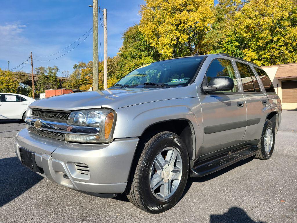 photo of 2005 CHEVROLET TRAILBLAZER LS