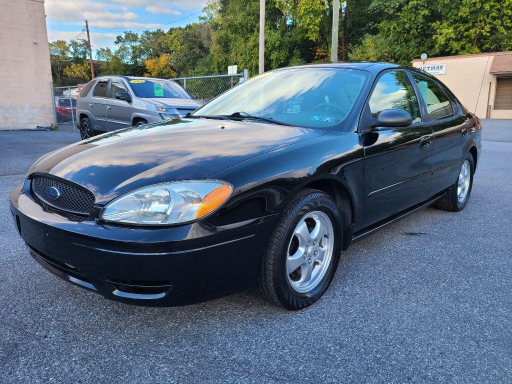 photo of 2005 FORD TAURUS SE