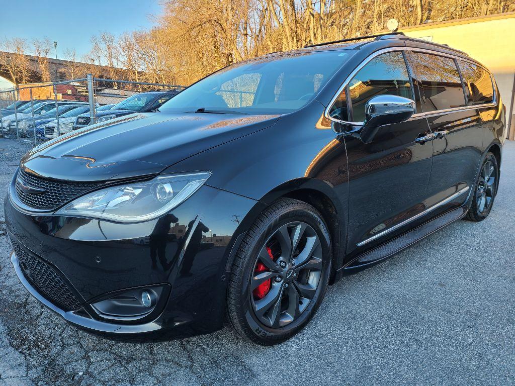 photo of 2017 CHRYSLER PACIFICA LIMITED