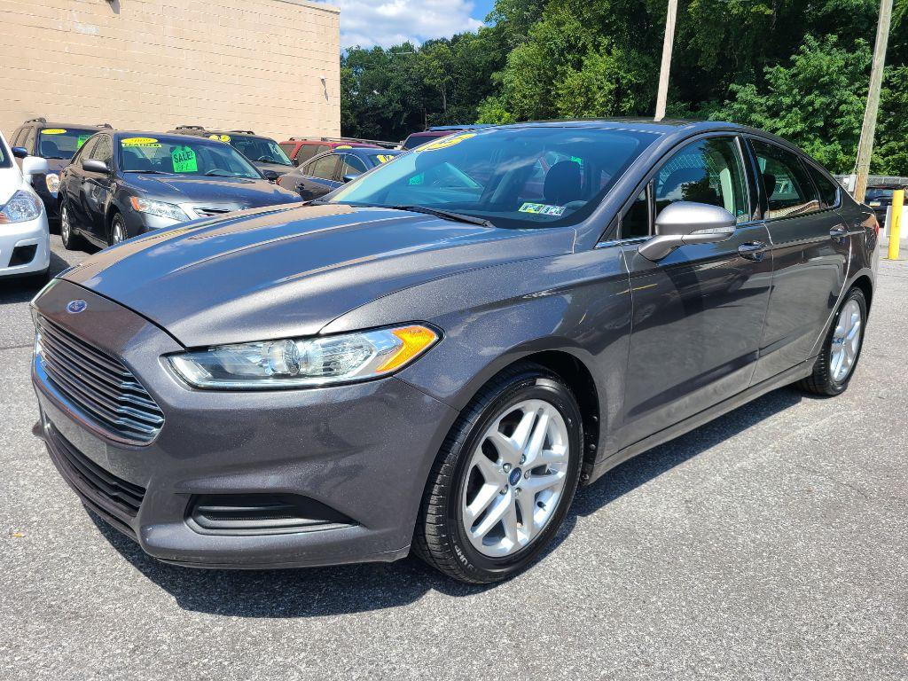 photo of 2013 FORD FUSION SE