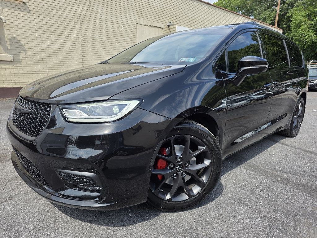photo of 2022 CHRYSLER PACIFICA LIMITED
